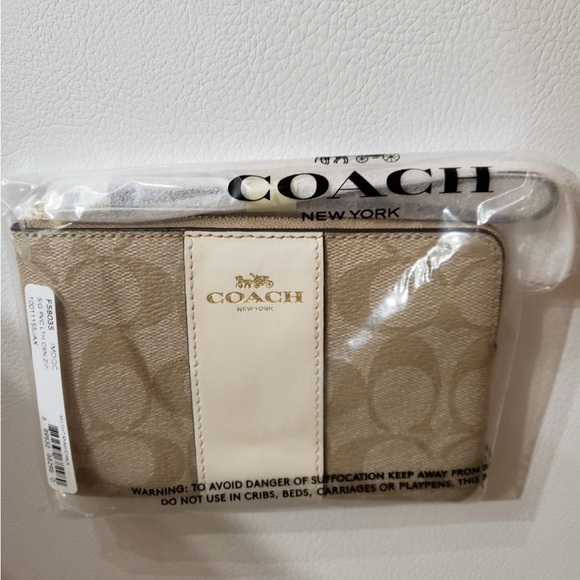 Coach Signature Canvas Corner Zip Wristlet - Picture 4 of 4